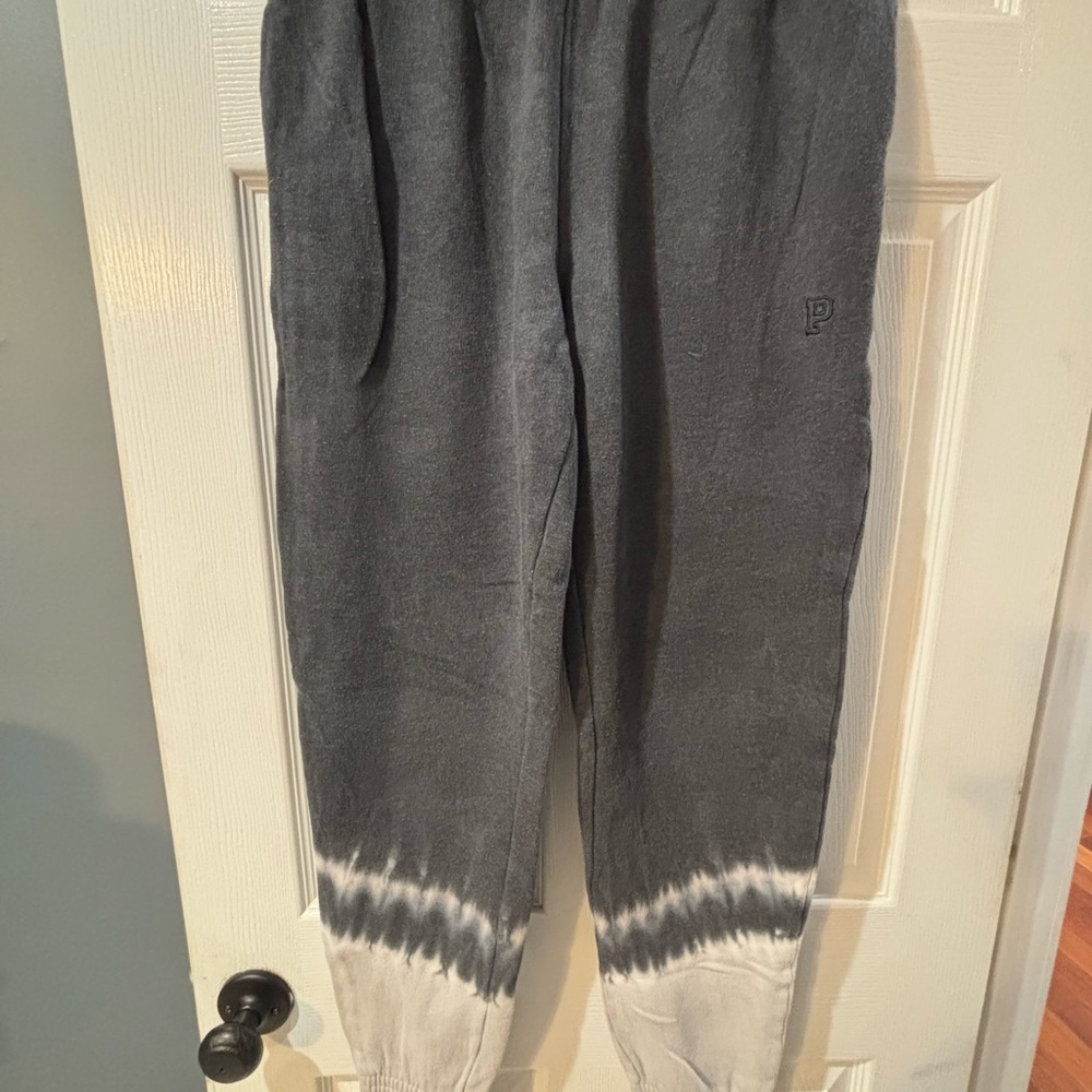PINK Victoria's Secret Charcoal Sweatpants size small